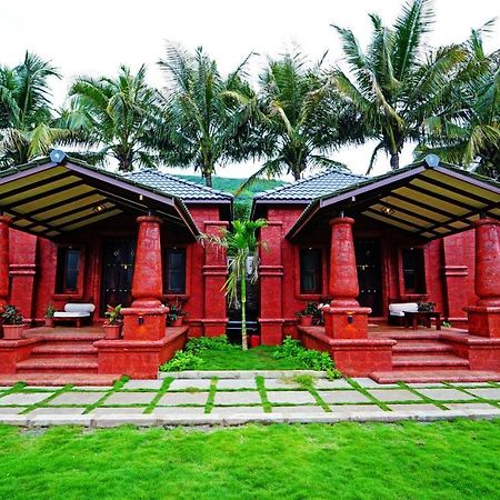 Siddhagiri Hotel And Resort Wai Ngoại thất bức ảnh