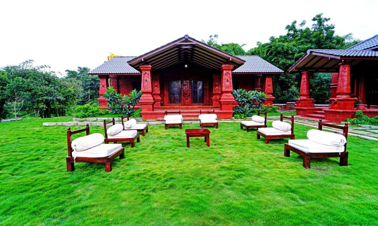 Siddhagiri Hotel And Resort Wai Ngoại thất bức ảnh