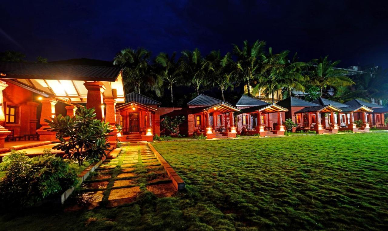 Siddhagiri Hotel And Resort Wai Ngoại thất bức ảnh