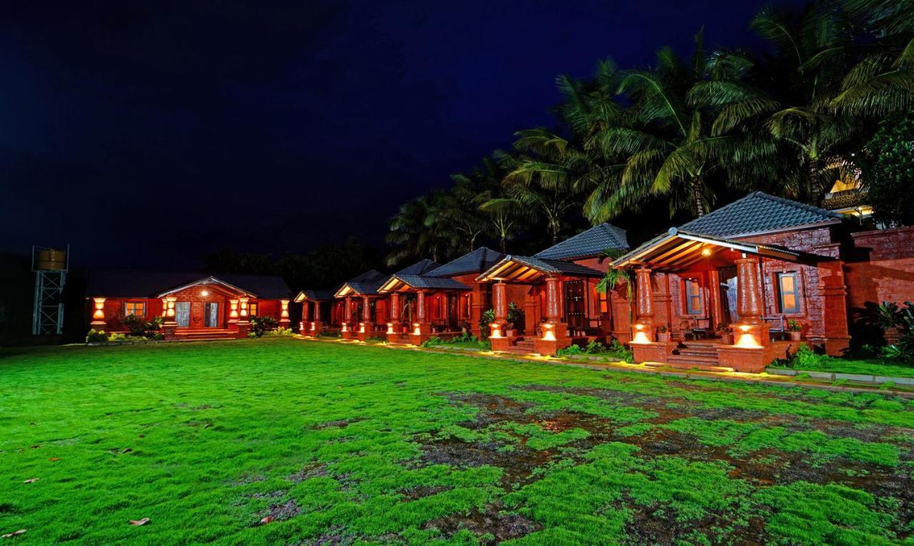Siddhagiri Hotel And Resort Wai Ngoại thất bức ảnh