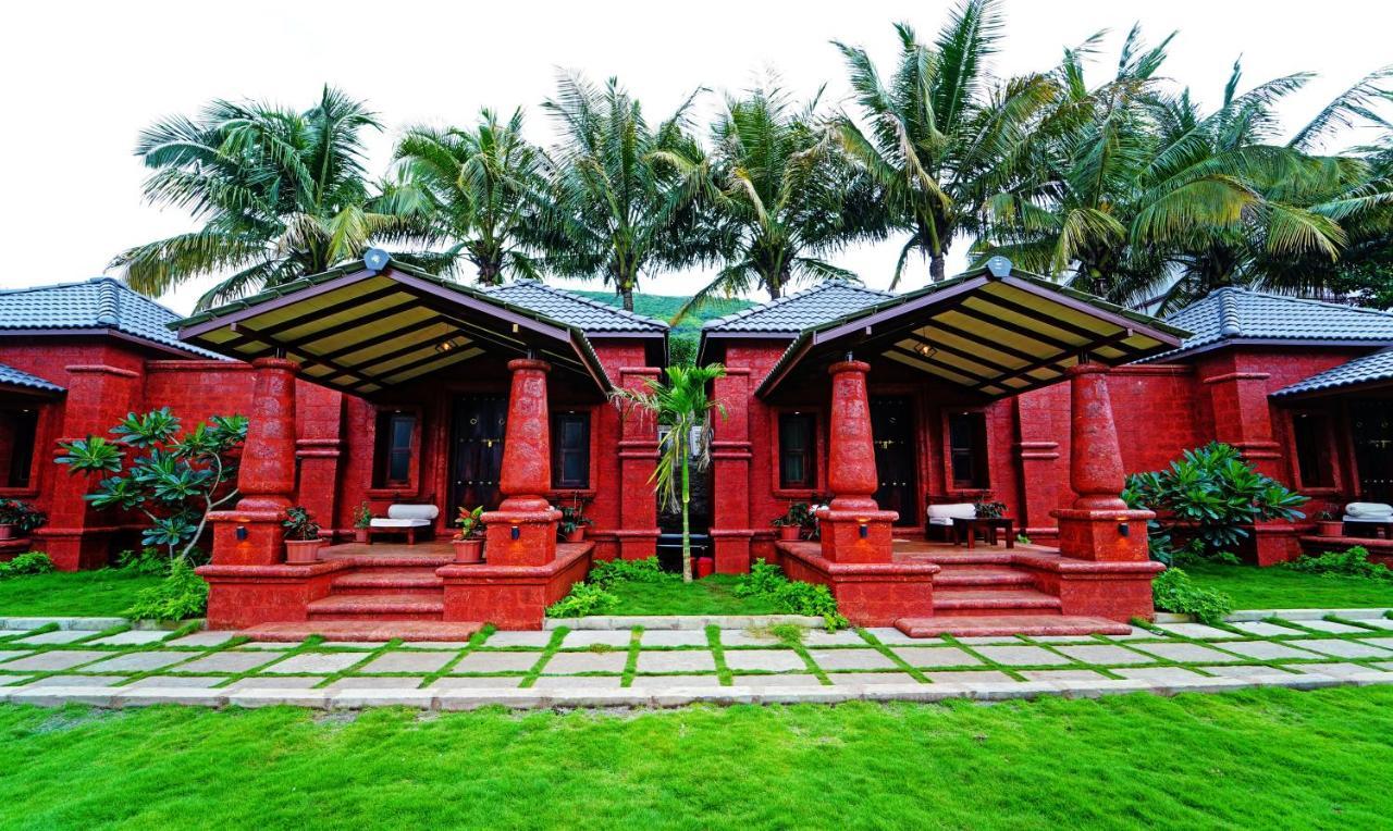 Siddhagiri Hotel And Resort Wai Ngoại thất bức ảnh