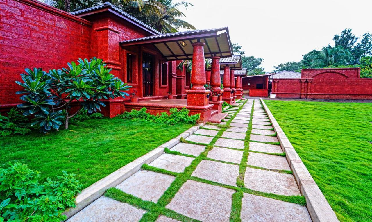 Siddhagiri Hotel And Resort Wai Ngoại thất bức ảnh